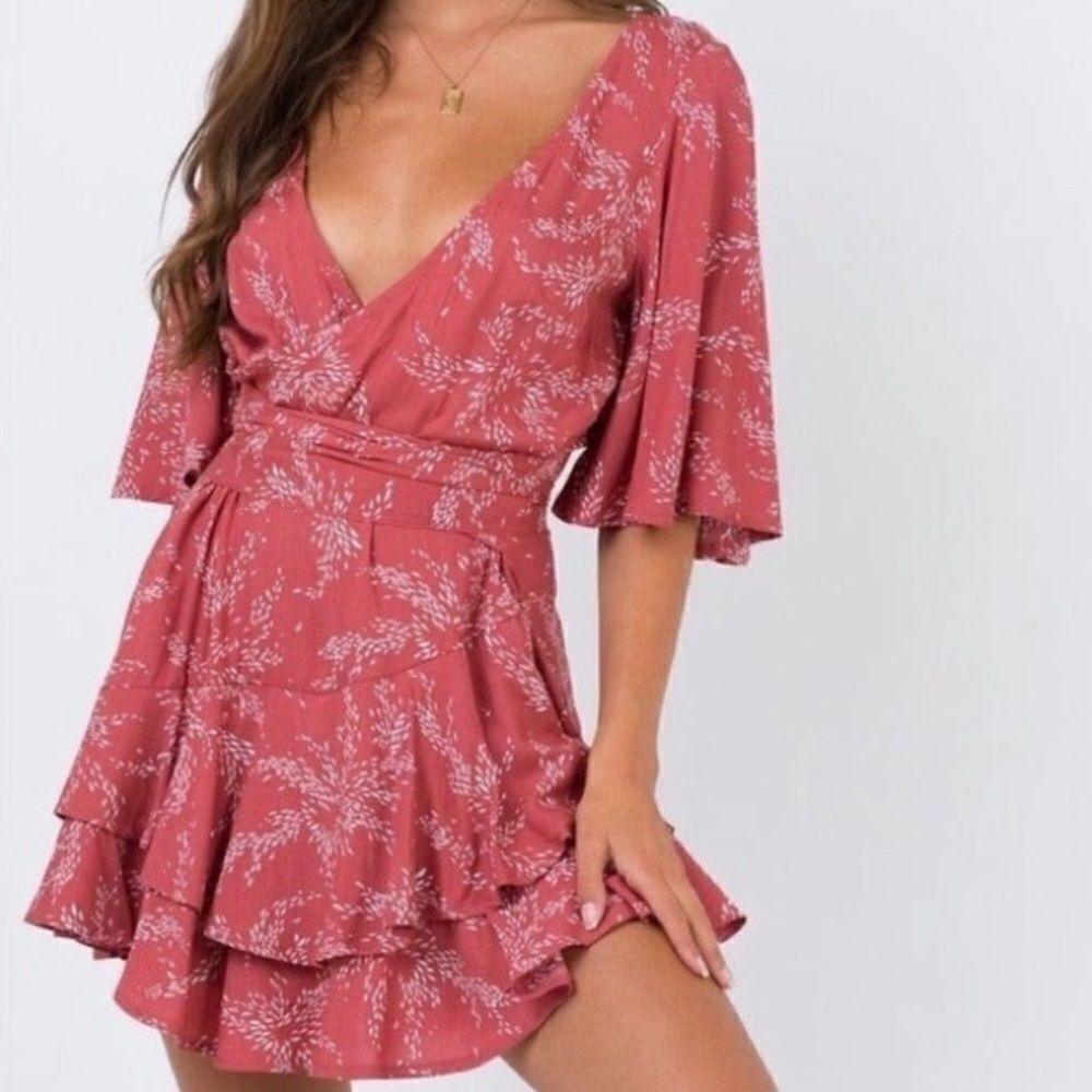 Princess Polly The Louie Playsuit Red & White Floral Open Back Romper SIZE 6